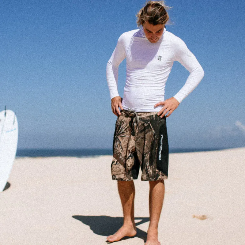 Rip Curl - Search UPF50 Performance L/S Hooded Rash Guard - Black