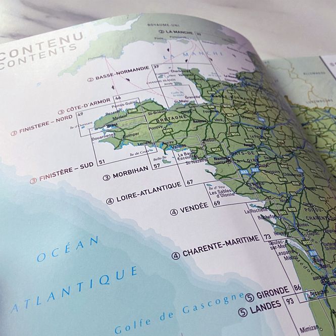 Hovedbilde The Stormrider Surf Guide France